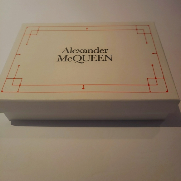 Alexander McQueen Black Zip Leather Card Holder - Picture 4 of 6